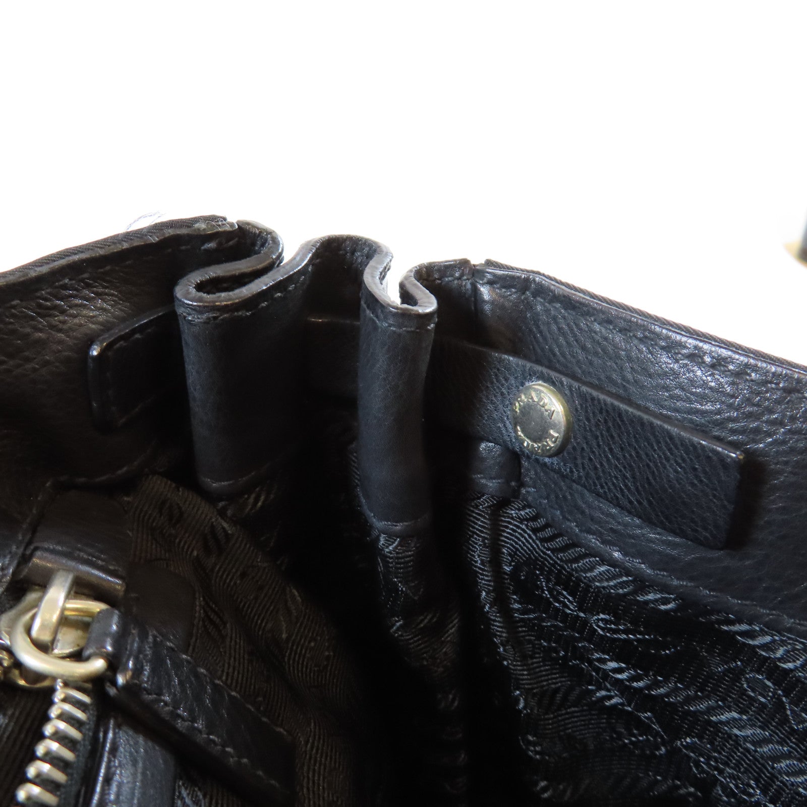 PRADA 尼龍Shoulder Bag銀扣肩背袋黑色