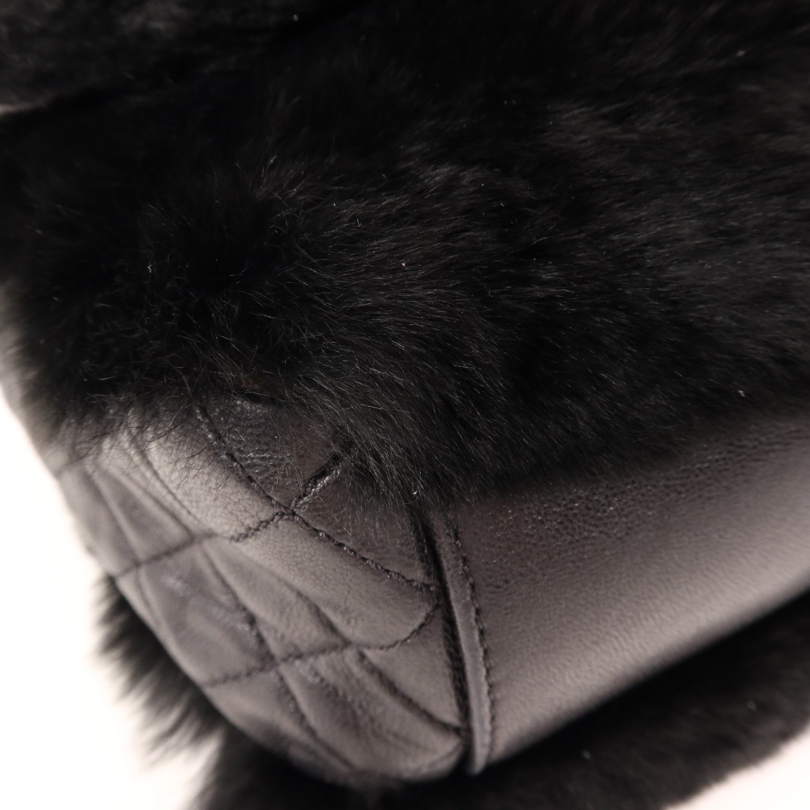 CHANEL 兔毛Chain Shoulder銀扣鏈帶肩背袋