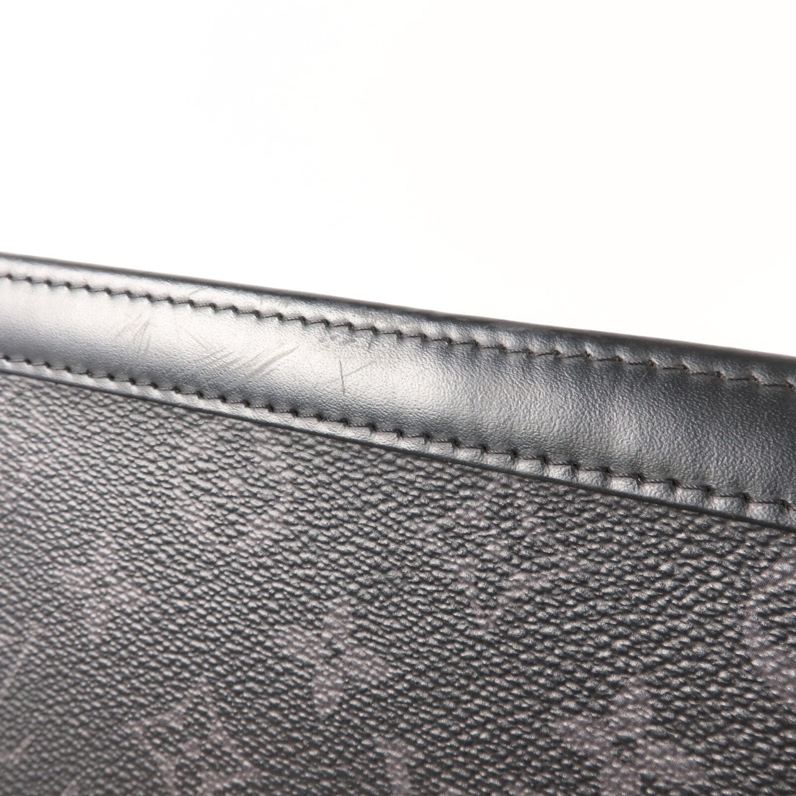 LOUIS VUITTON Monogram Eclipse Pochette Voyage MM銀扣手拿包