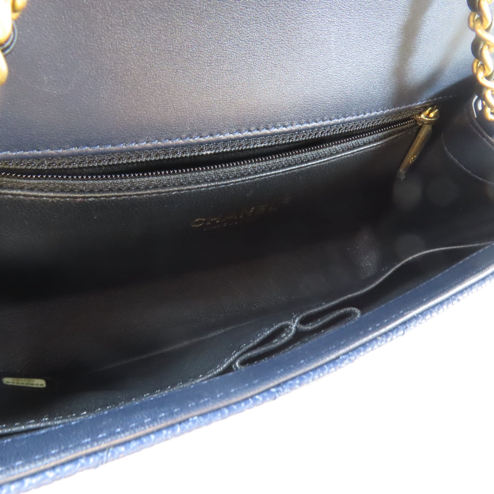 CHANEL 菱格Caviar皮革 Medium CC Filigree Flap金扣鏈帶肩背袋深藍色