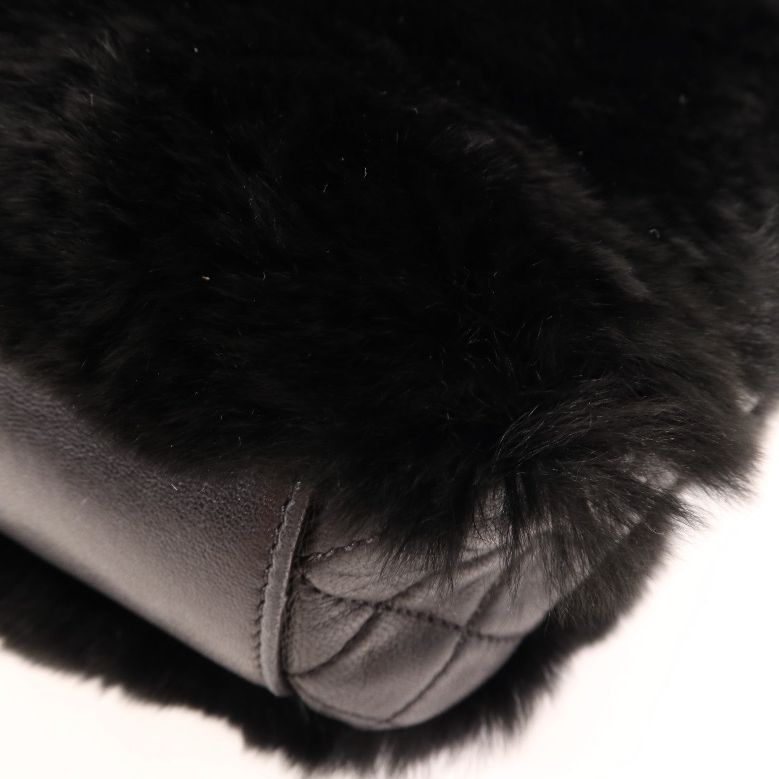 CHANEL 兔毛Chain Shoulder銀扣鏈帶肩背袋