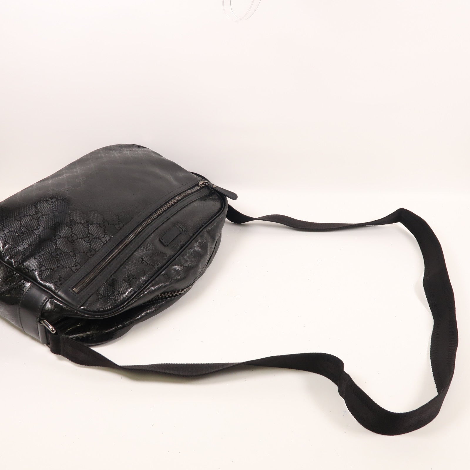 GUCCI 塗層帆布GG Implementation銀扣肩背袋