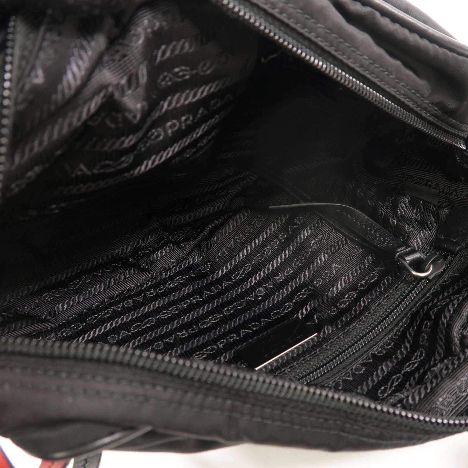 PRADA 尼龍New Vela Shoulder Bag肩背袋
