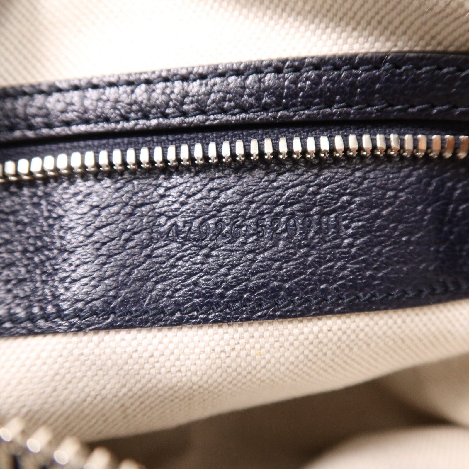 GUCCI 塗層帆布Ophidia Messenger GG Supreme銀扣肩背袋