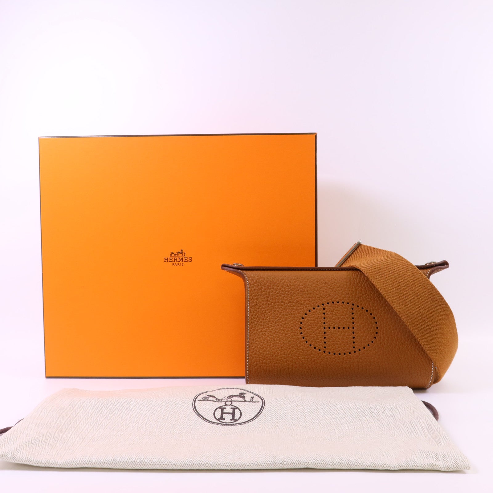HERMES Clemence皮革Videpoches銀扣肩背袋Gold