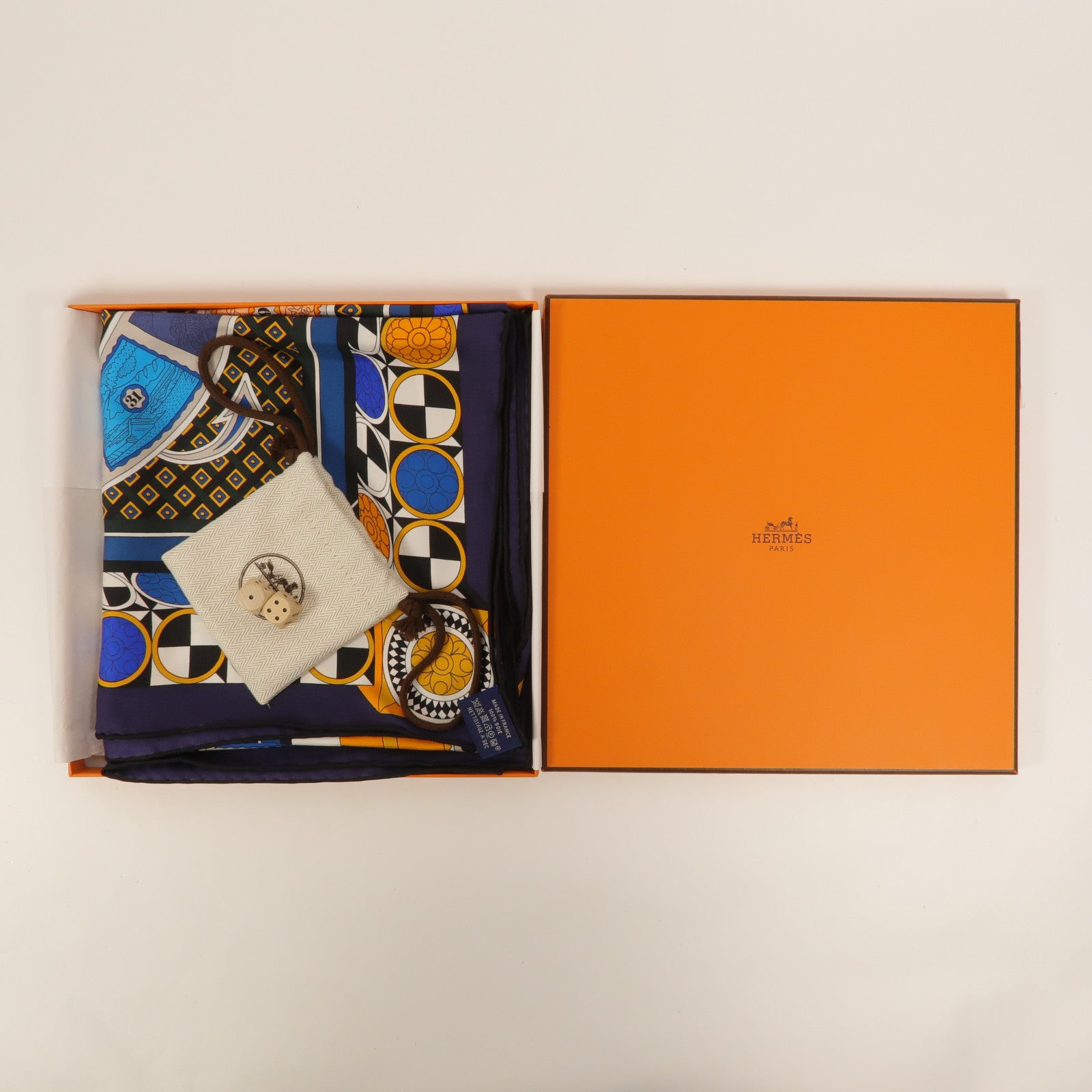 HERMES 絲質Le Tour Du Monde En 63 Cases Scarf 90x90絲巾