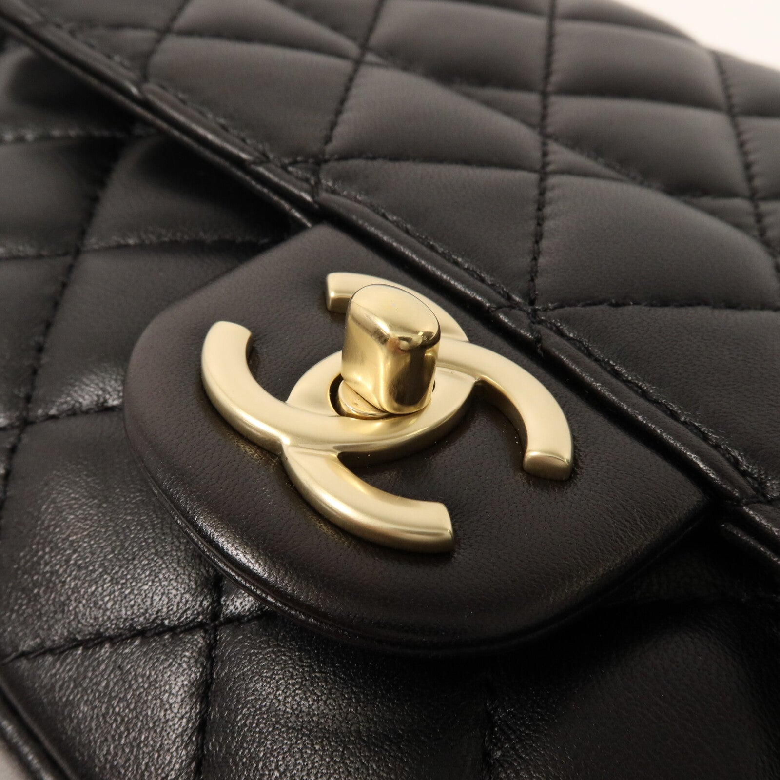 CHANEL 羊皮皮革Chain Shoulder Bag鏈帶肩背袋