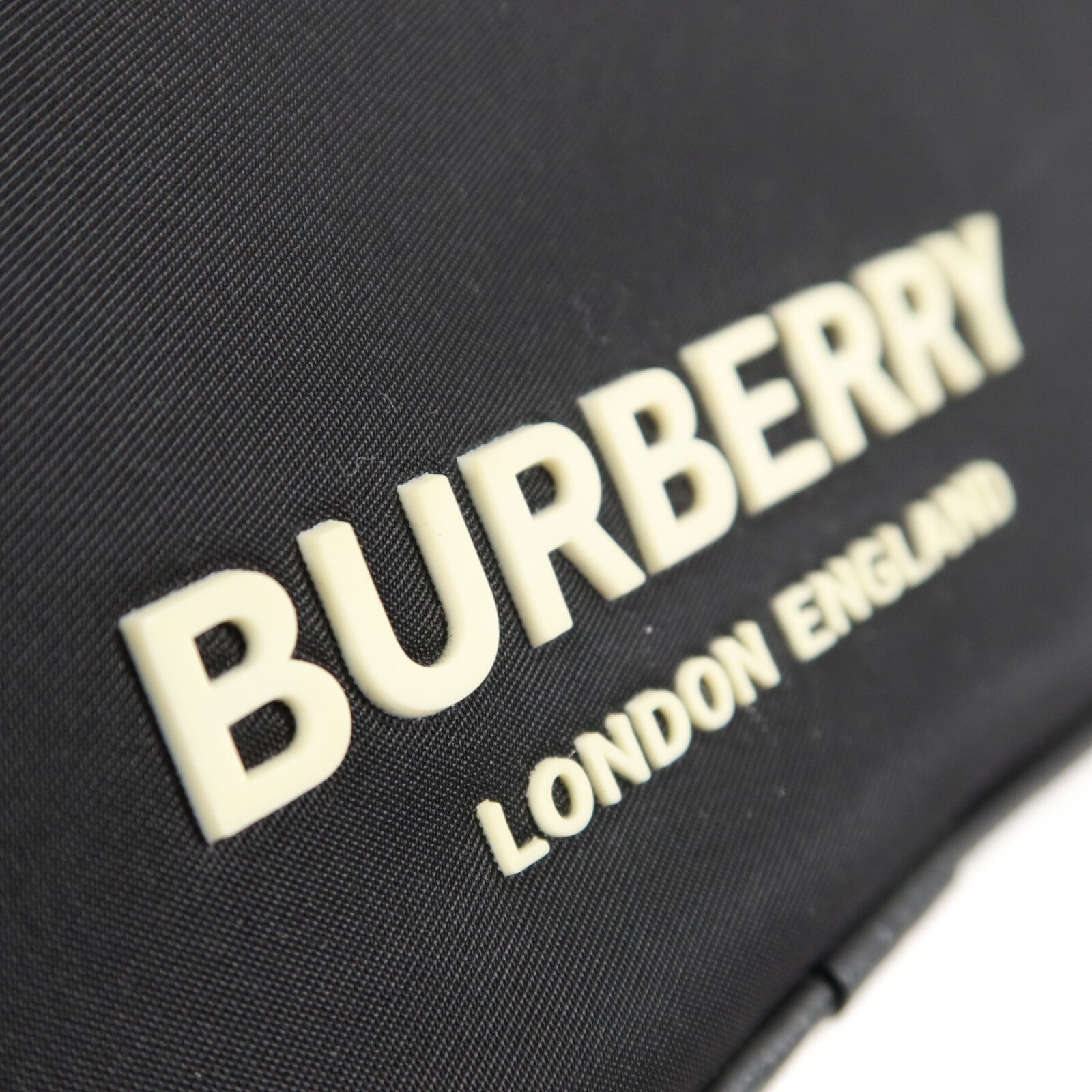 BURBERRY 尼龍Square Paddy肩背袋