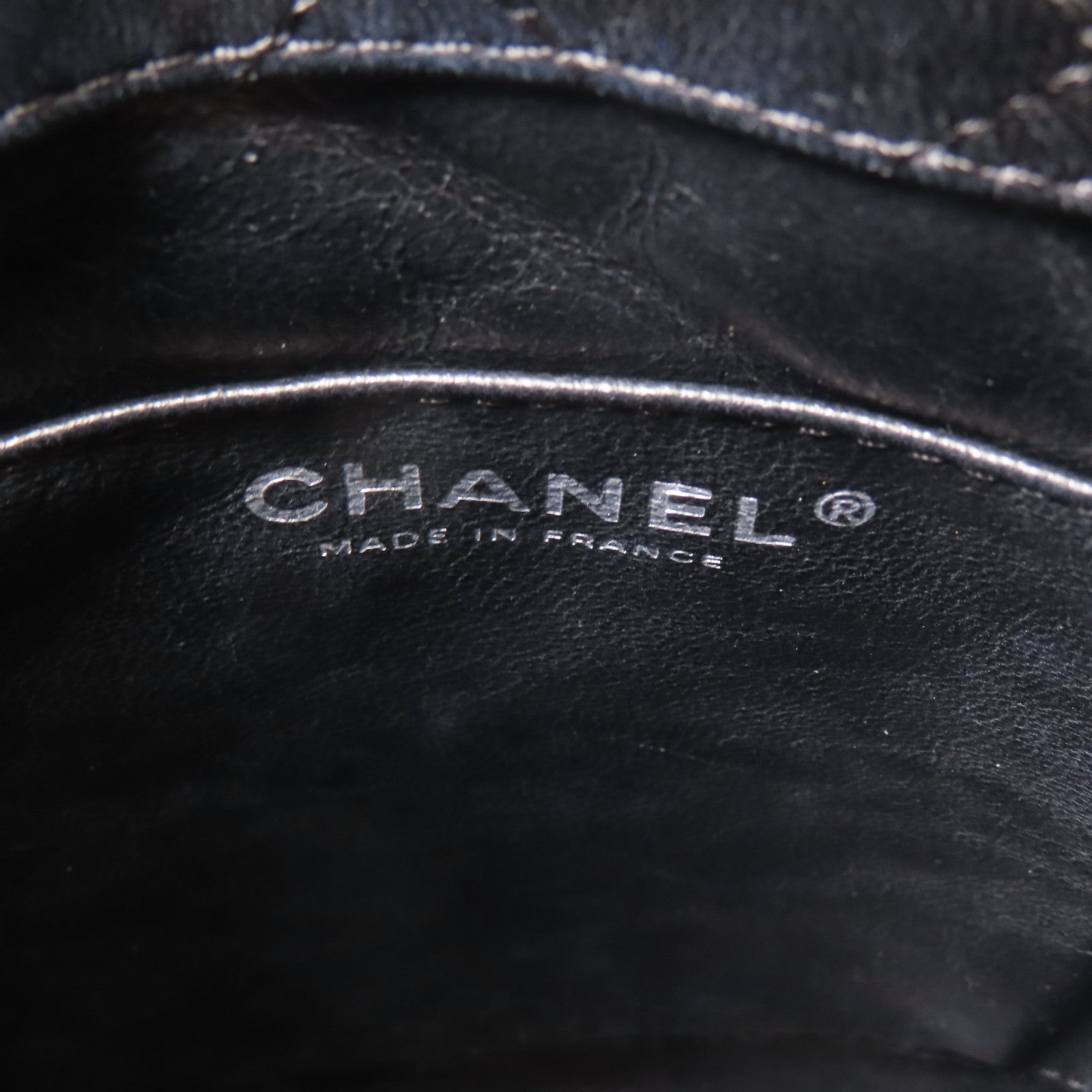 CHANEL 漆皮皮革Upside Down銀扣鏈帶肩背袋黑色