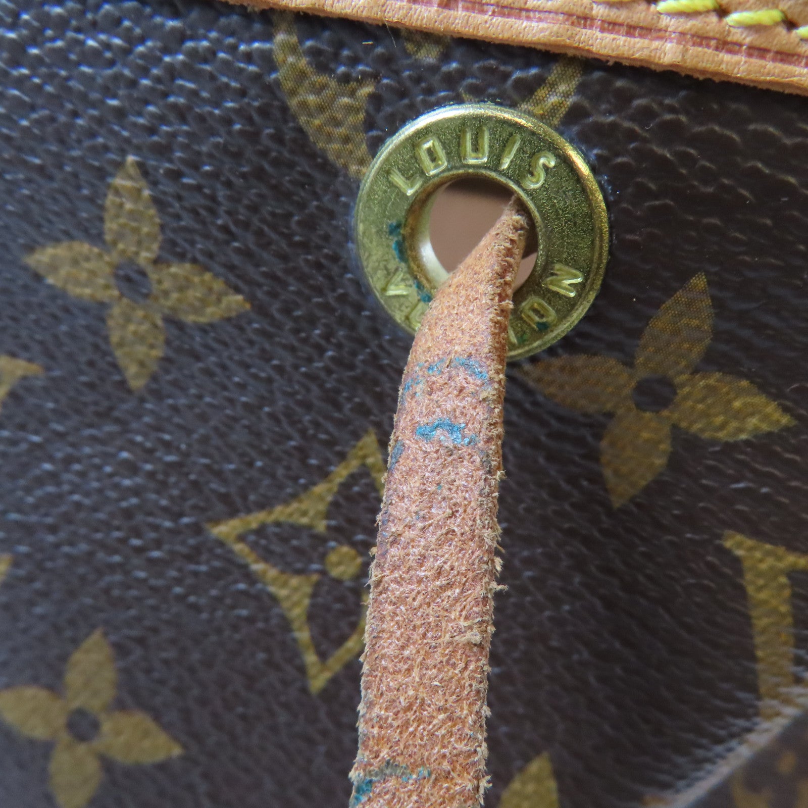 LOUIS VUITTON 【激減優惠】Monogram Noe GM金扣肩背袋啡色