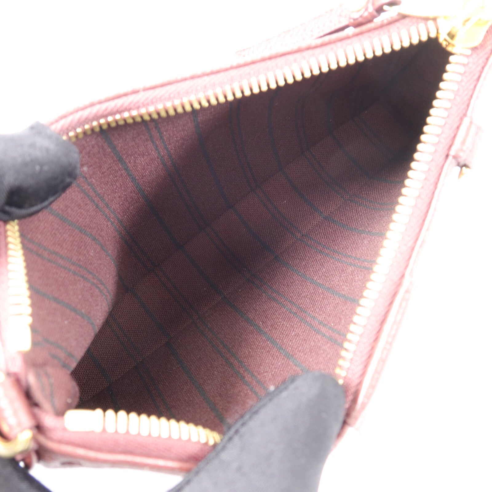 LOUIS VUITTON Monogram Empreinte Easy Pouch On Strap手挽肩背兩用袋