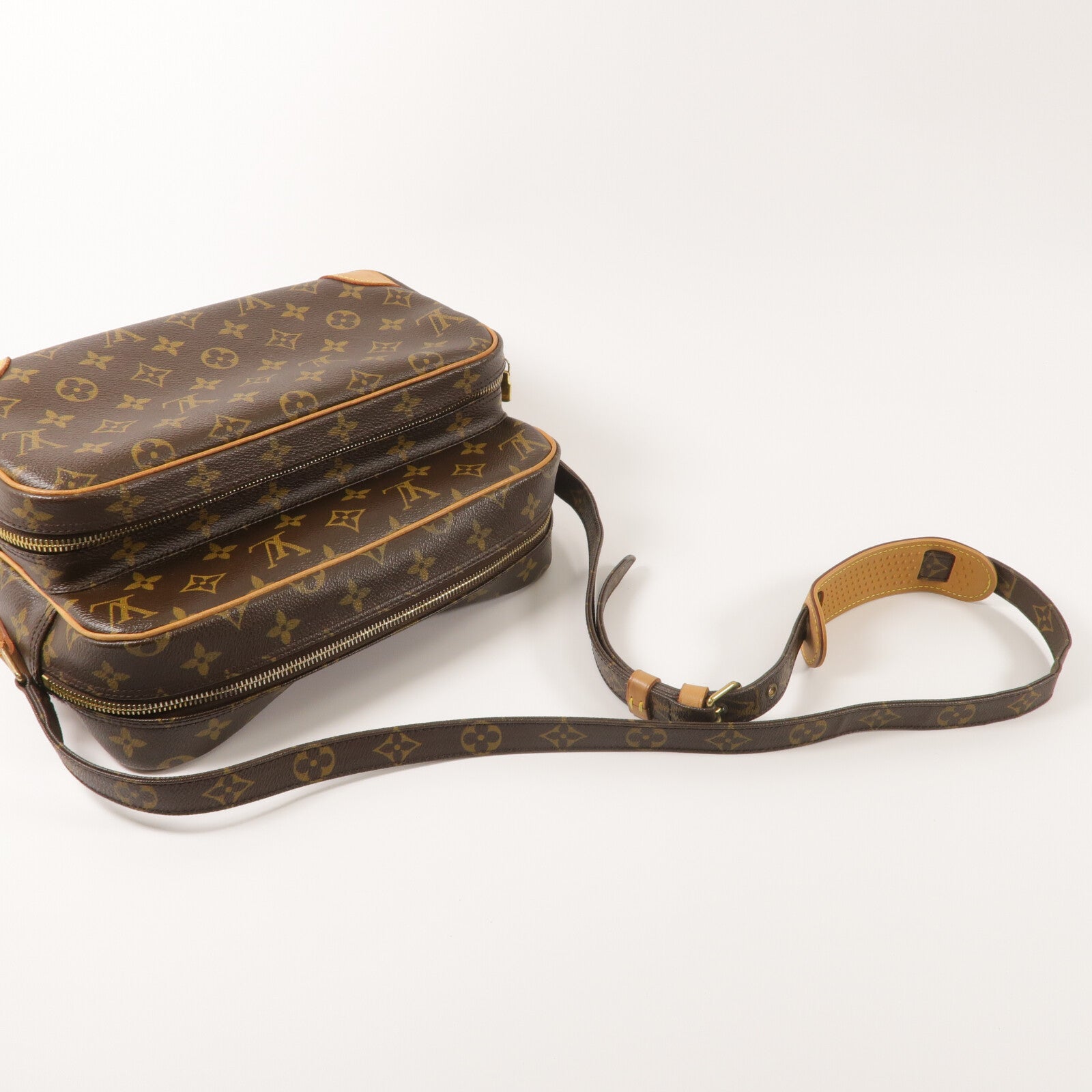LOUIS VUITTON Monogram Nile肩背袋
