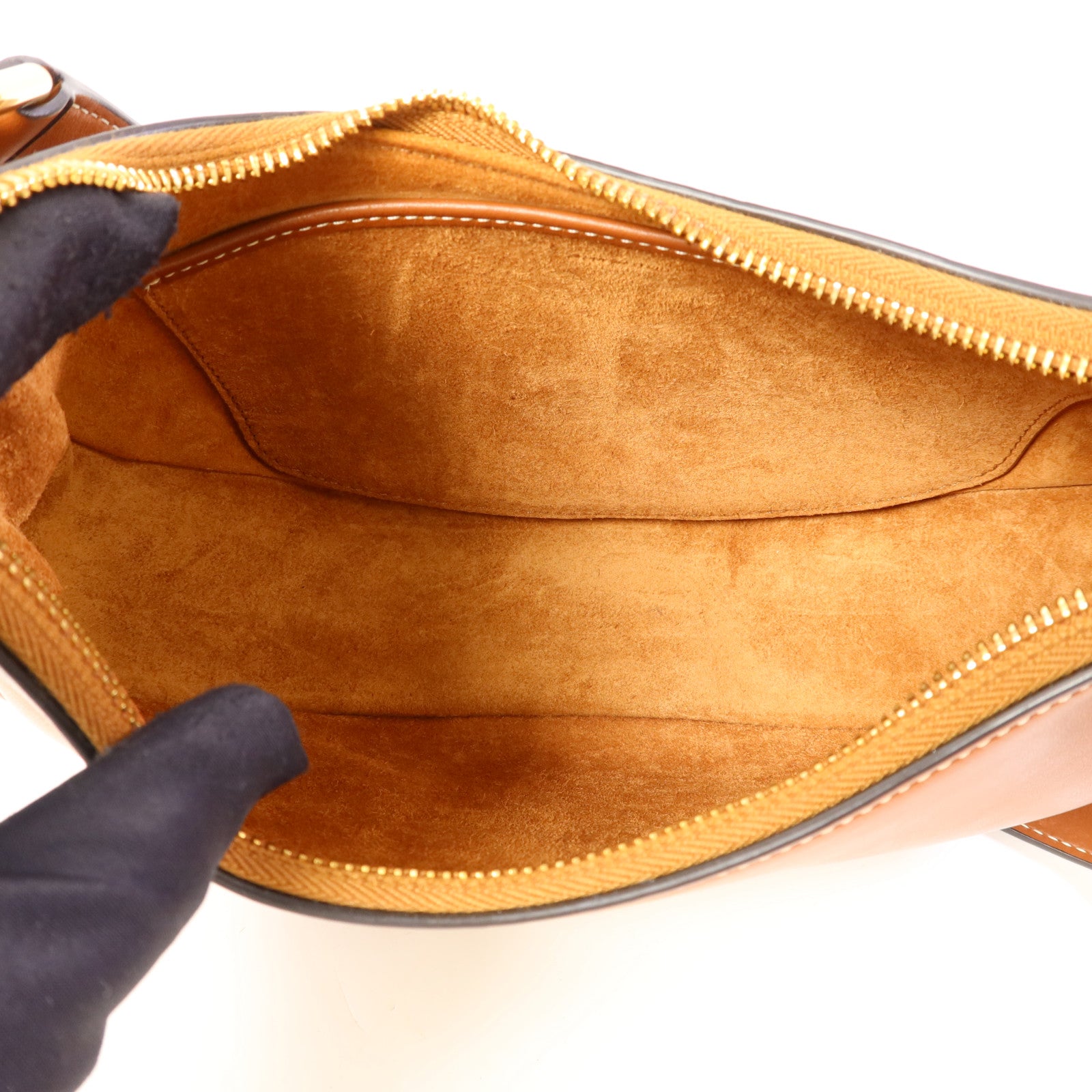 CELINE 牛皮皮革Ava Medium金扣肩背袋