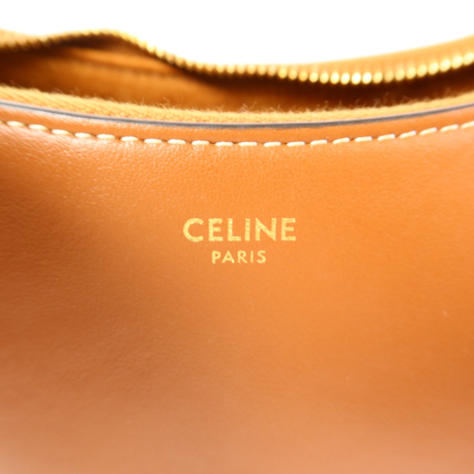 CELINE 牛皮皮革Ava Medium金扣肩背袋