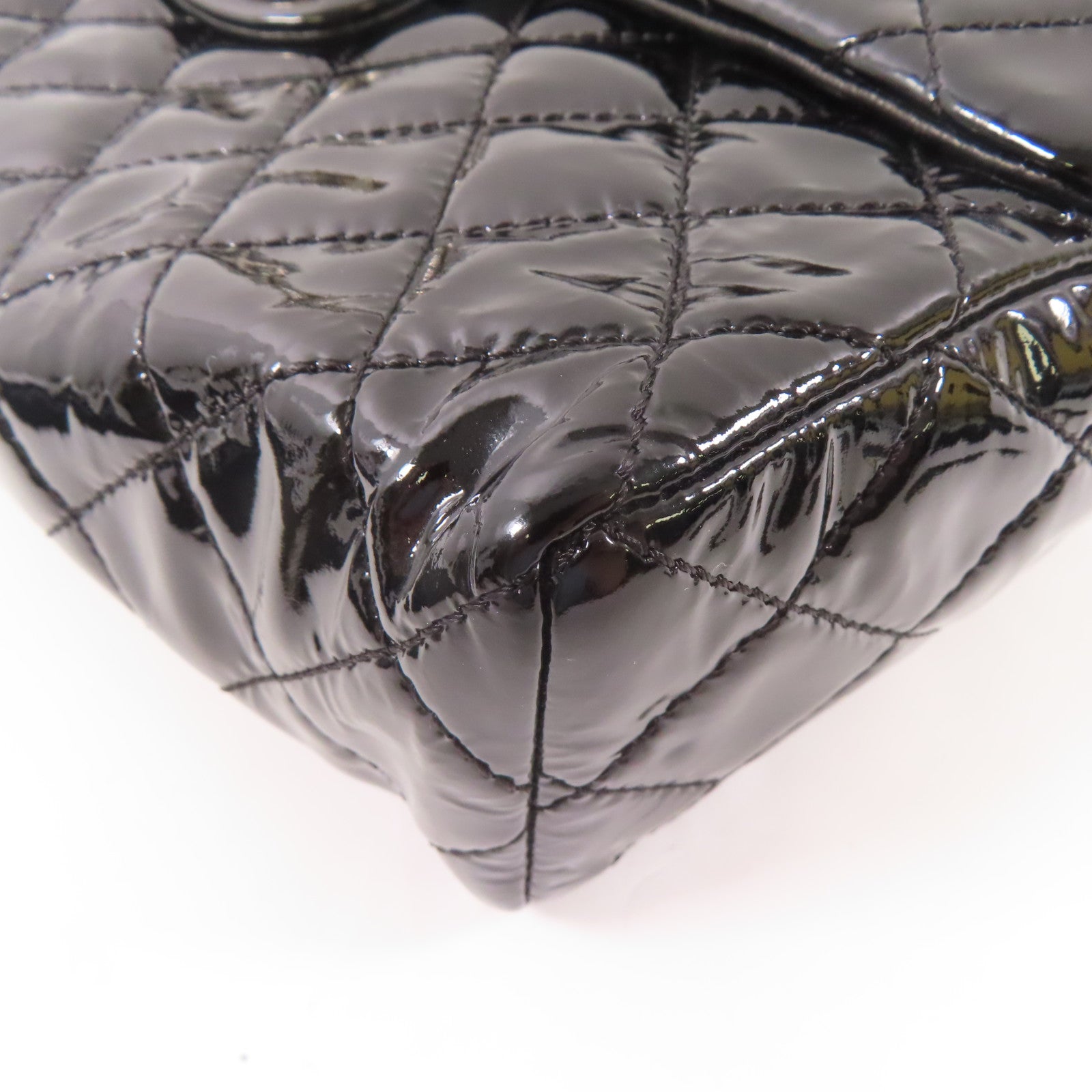 CHANEL 漆皮皮革Upside Down銀扣鏈帶肩背袋黑色