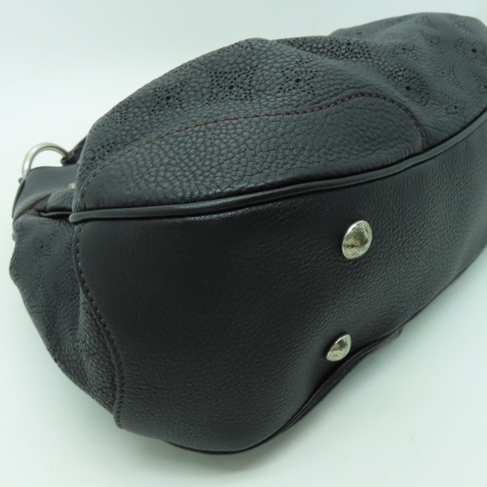 LOUIS VUITTON 【激減優惠】Monogram Mahina Mahina XS銀扣肩背袋黑色