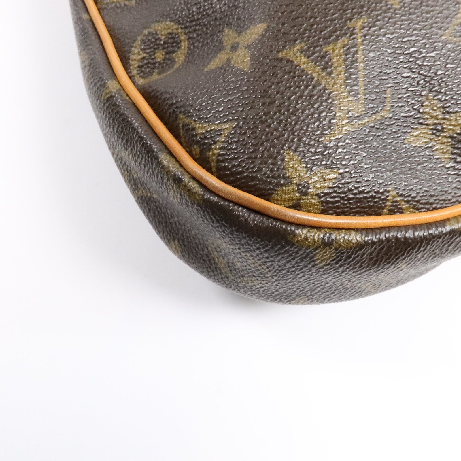LOUIS VUITTON Monogram Odeon PM肩背袋