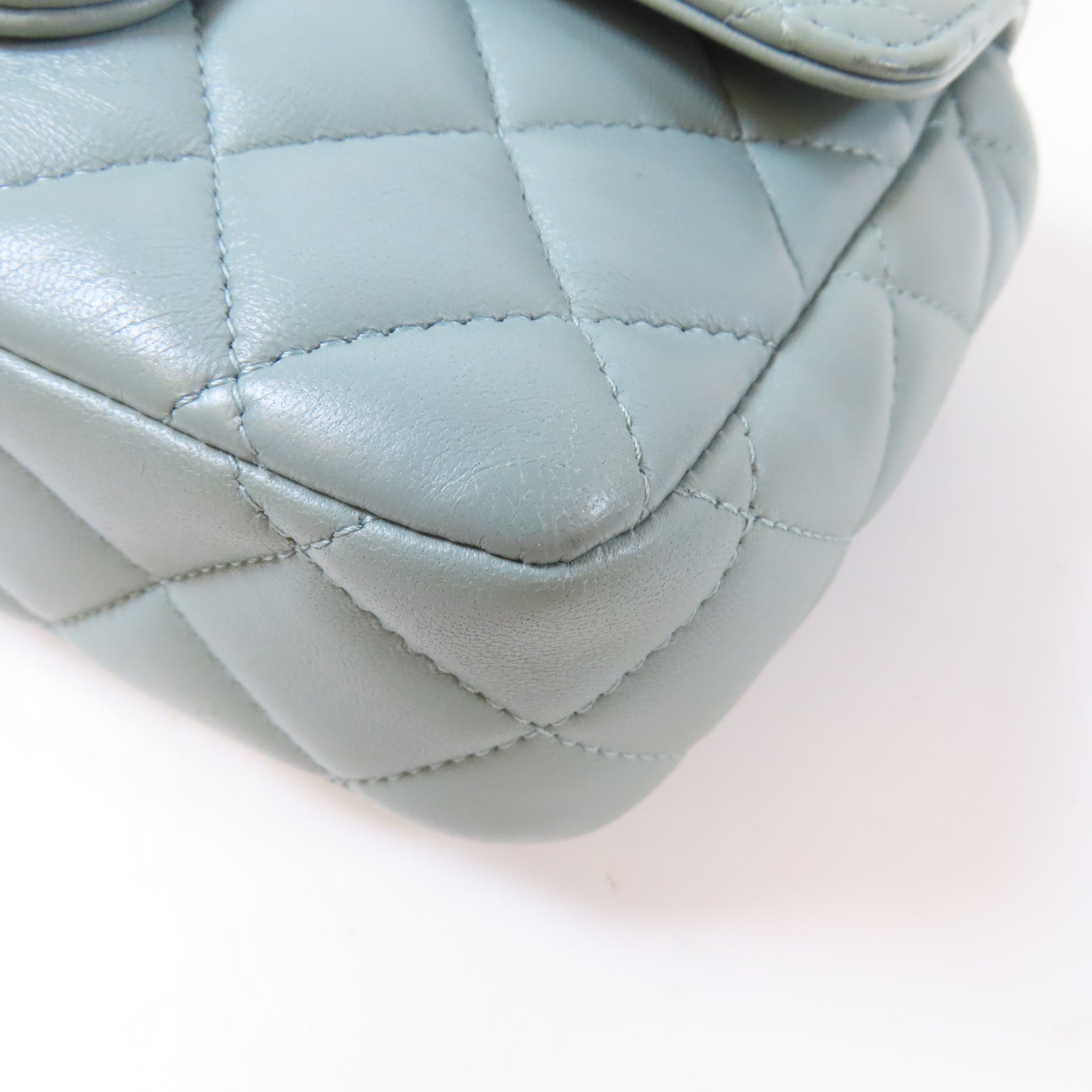 CHANEL 【激減優惠】菱格羊皮皮革Mini Flap金扣肩背袋淺灰色