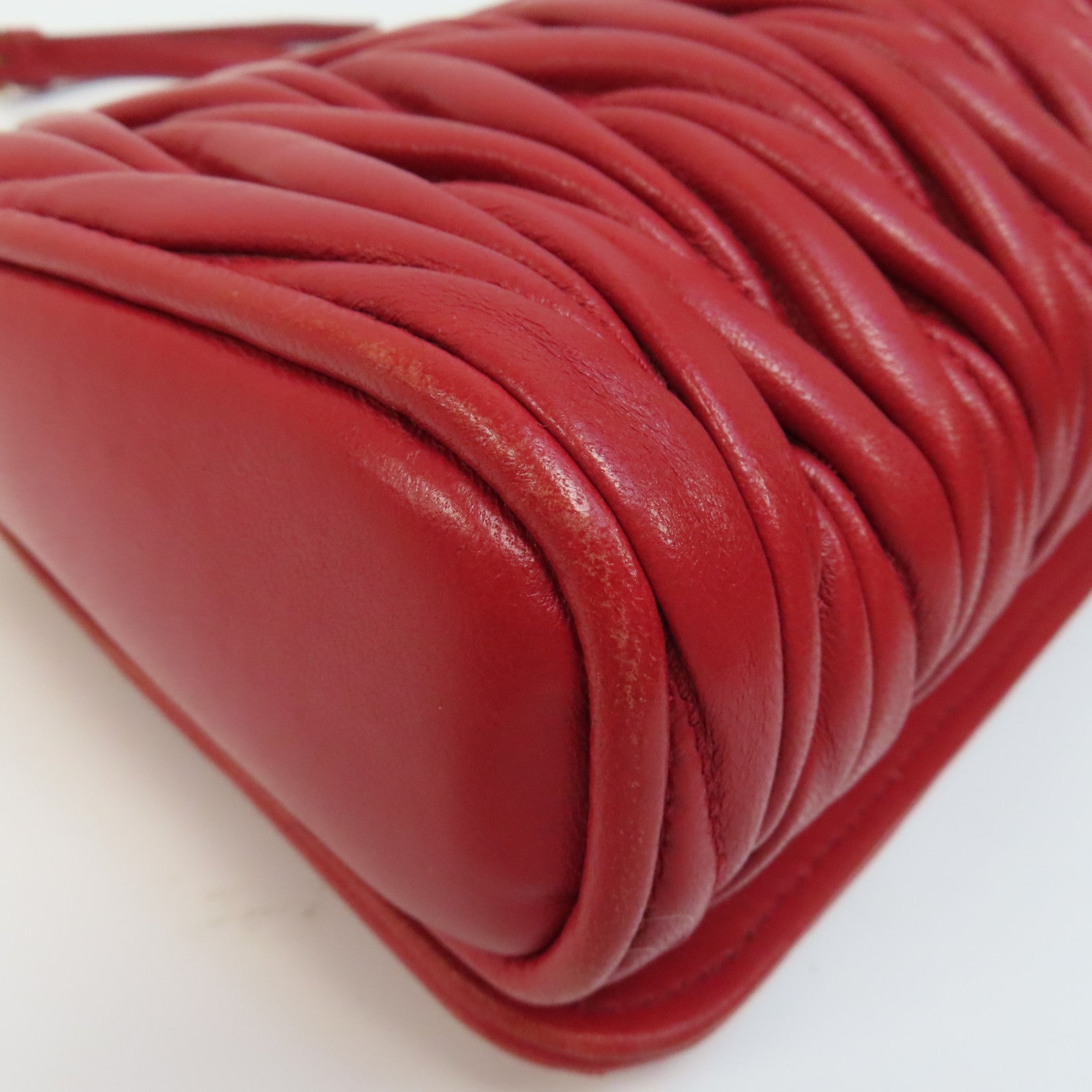 Miu Miu 羊皮皮革Shoulder Bag金扣肩背袋紅色