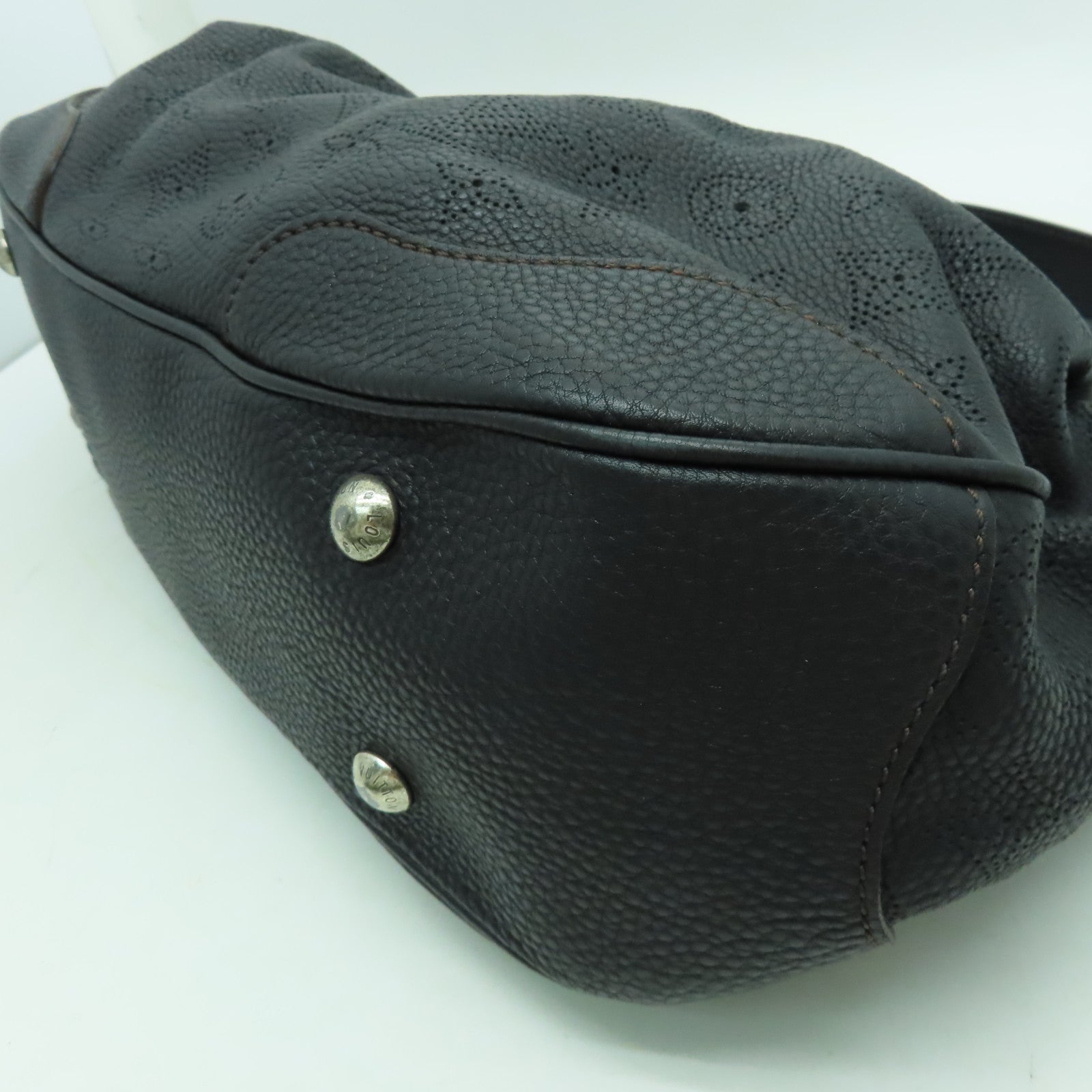 LOUIS VUITTON 【激減優惠】Monogram Mahina Mahina XS銀扣肩背袋黑色