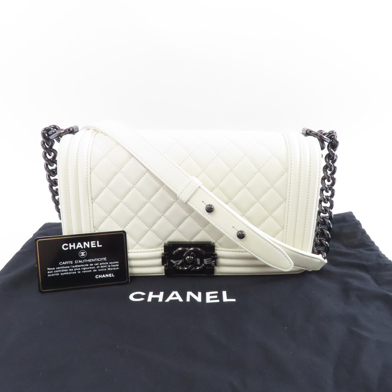 CHANEL 菱格羊皮皮革Boy 25鏈帶肩背袋白色