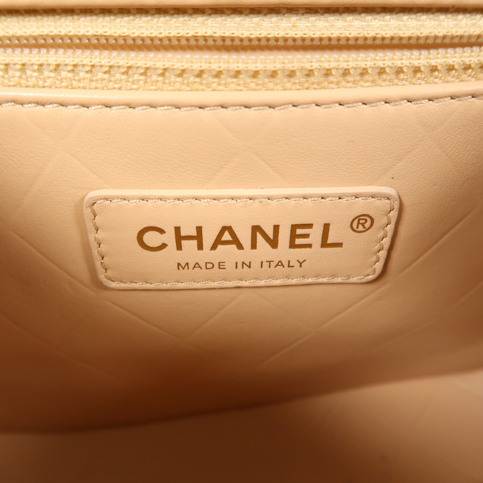 CHANEL 牛皮皮革Chain Shoulder金扣鏈帶肩背袋