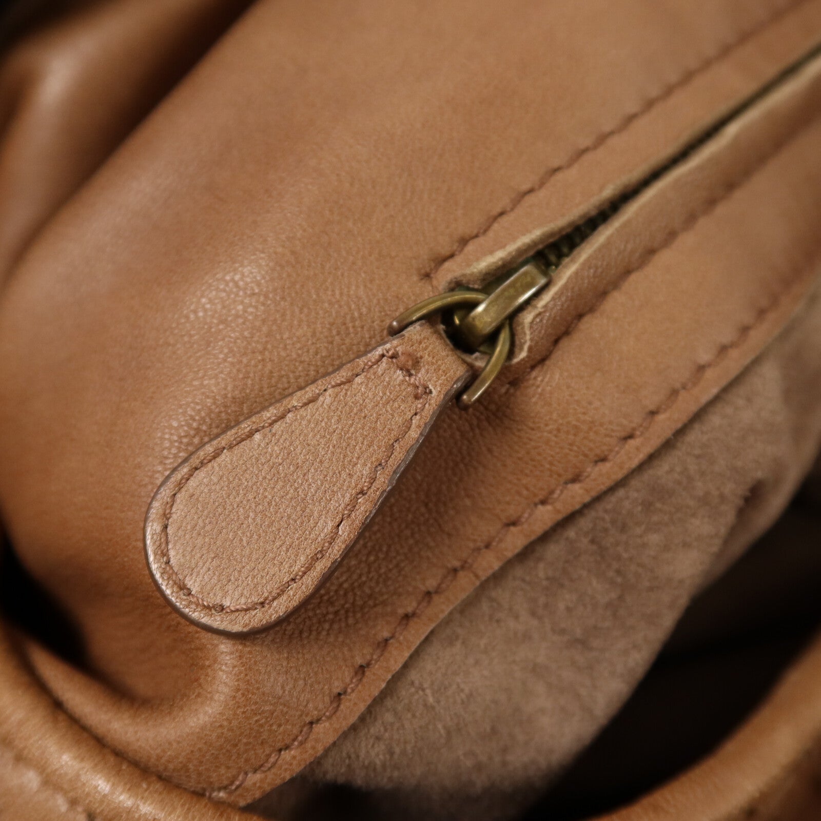 BOTTEGA VENETA 牛皮皮革Shoulder Bag肩背袋