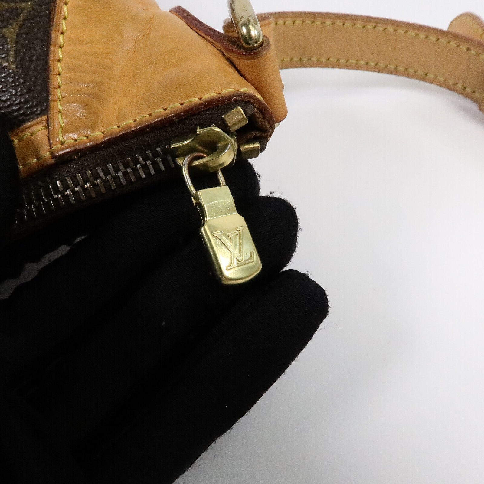 LOUIS VUITTON Monogram Odeon PM肩背袋