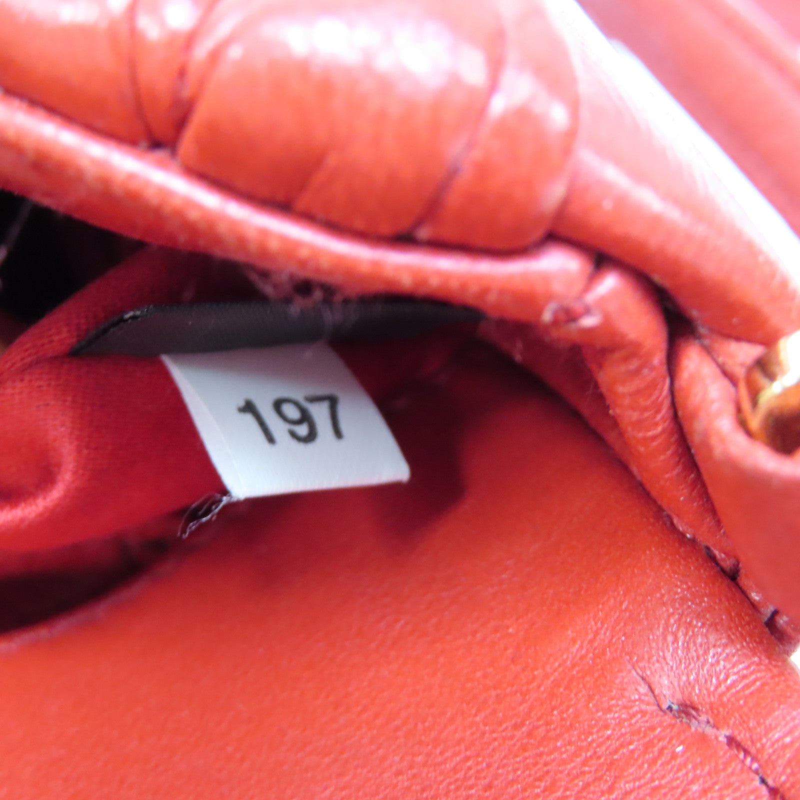 Miu Miu 羊皮皮革Shoulder Bag金扣肩背袋紅色
