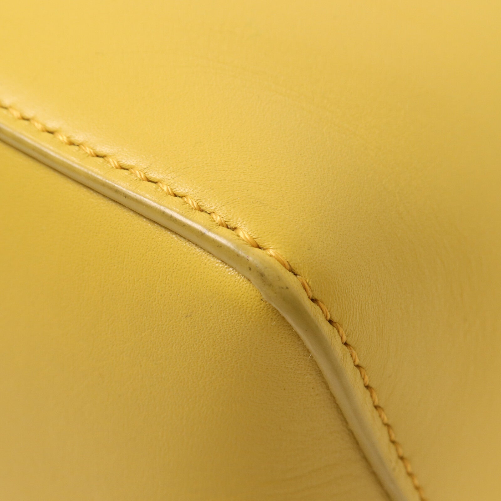 LOEWE 牛皮皮革Puzzle Edge Monoc手挽肩背兩用袋