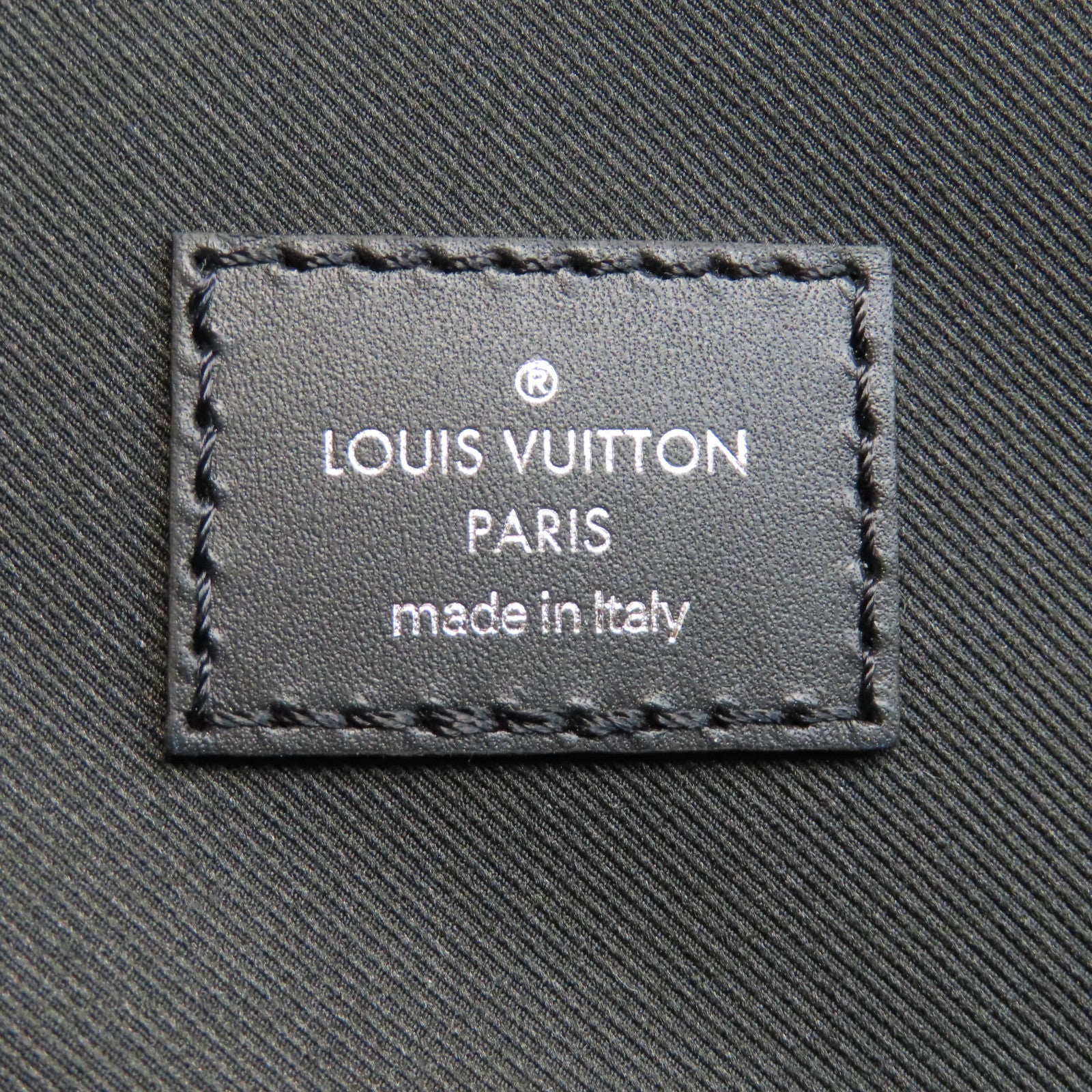 LOUIS VUITTON EPI Bum Bag銀扣肩背袋黑色