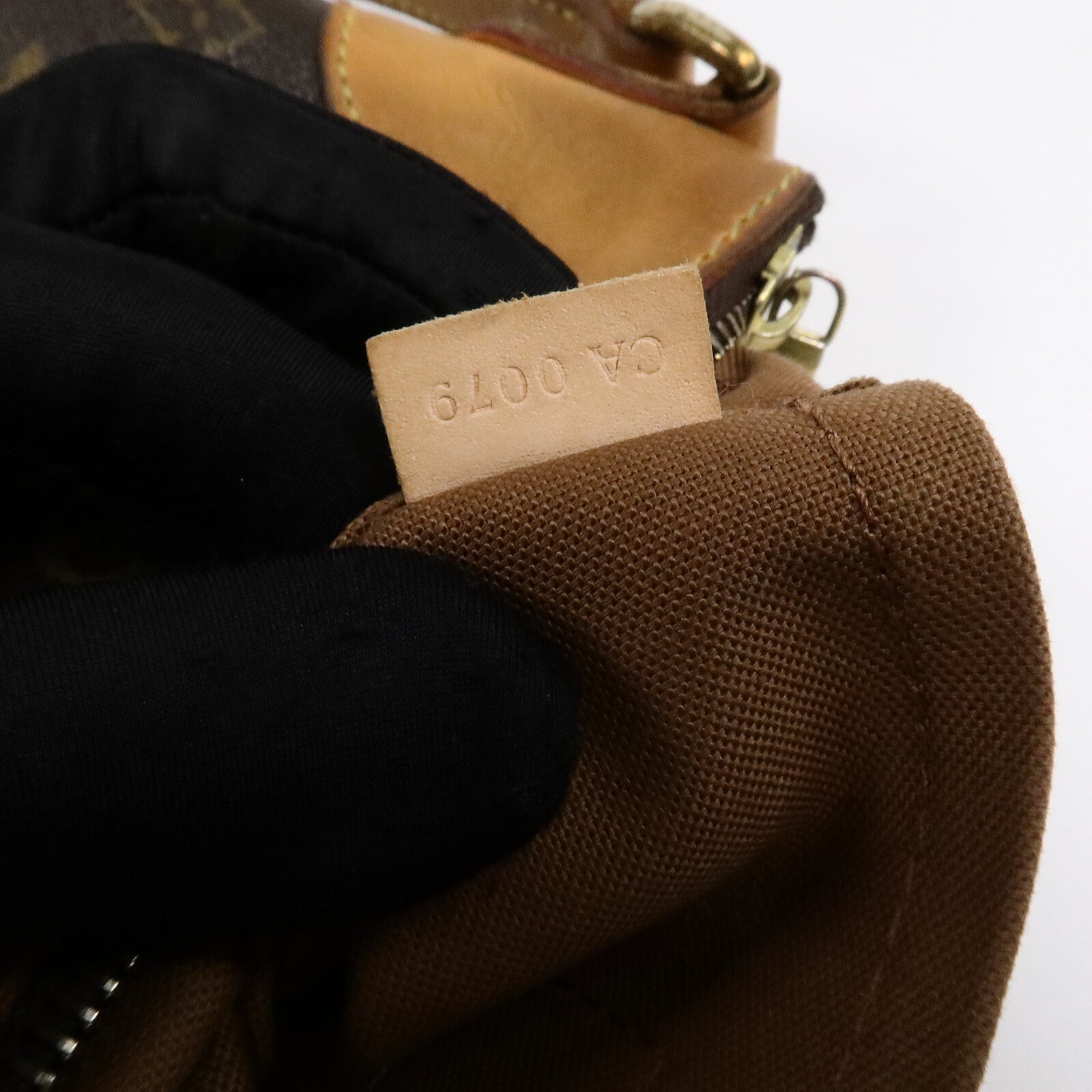 LOUIS VUITTON Monogram Odeon PM肩背袋