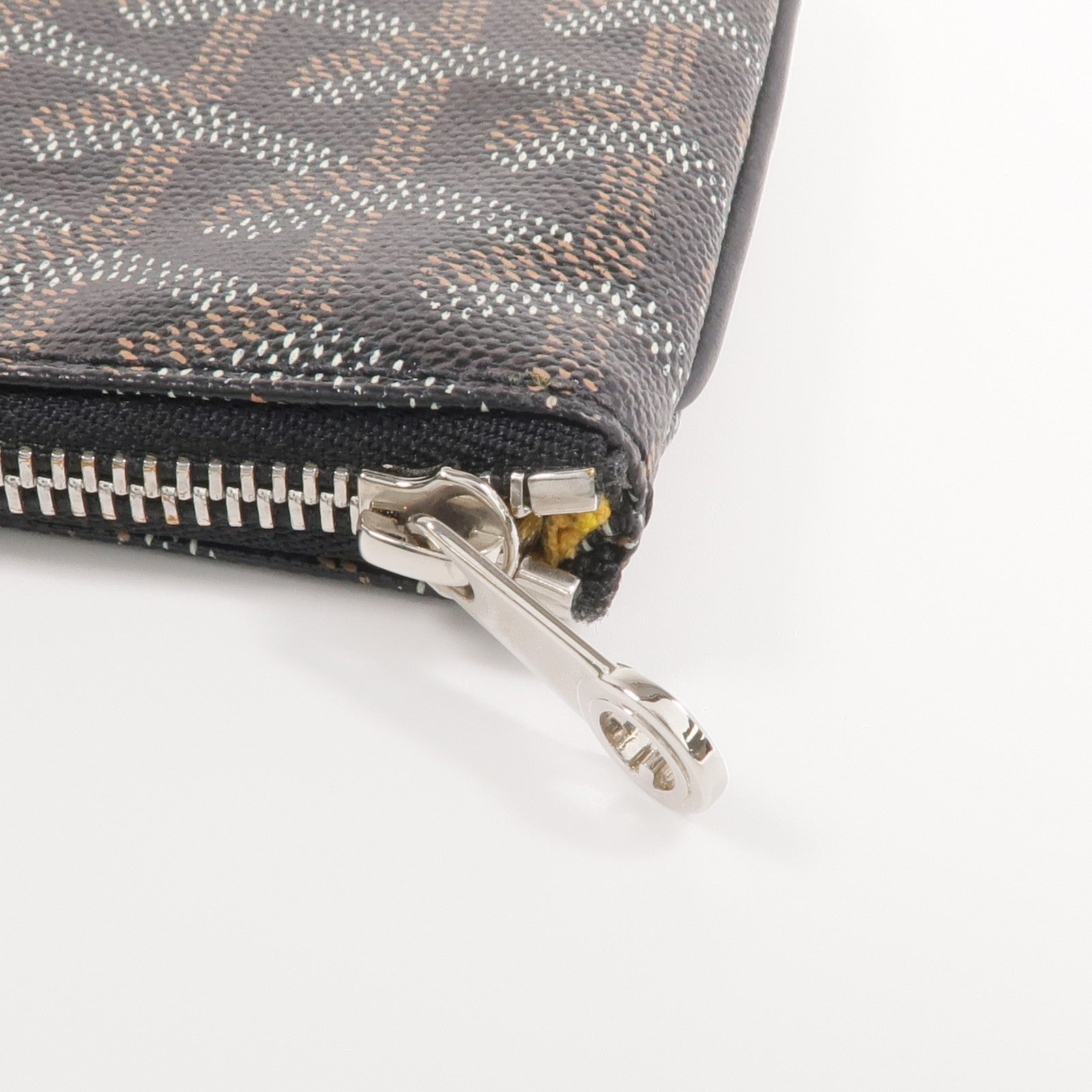 GOYARD 塗層帆布Pouch銀扣手拿包