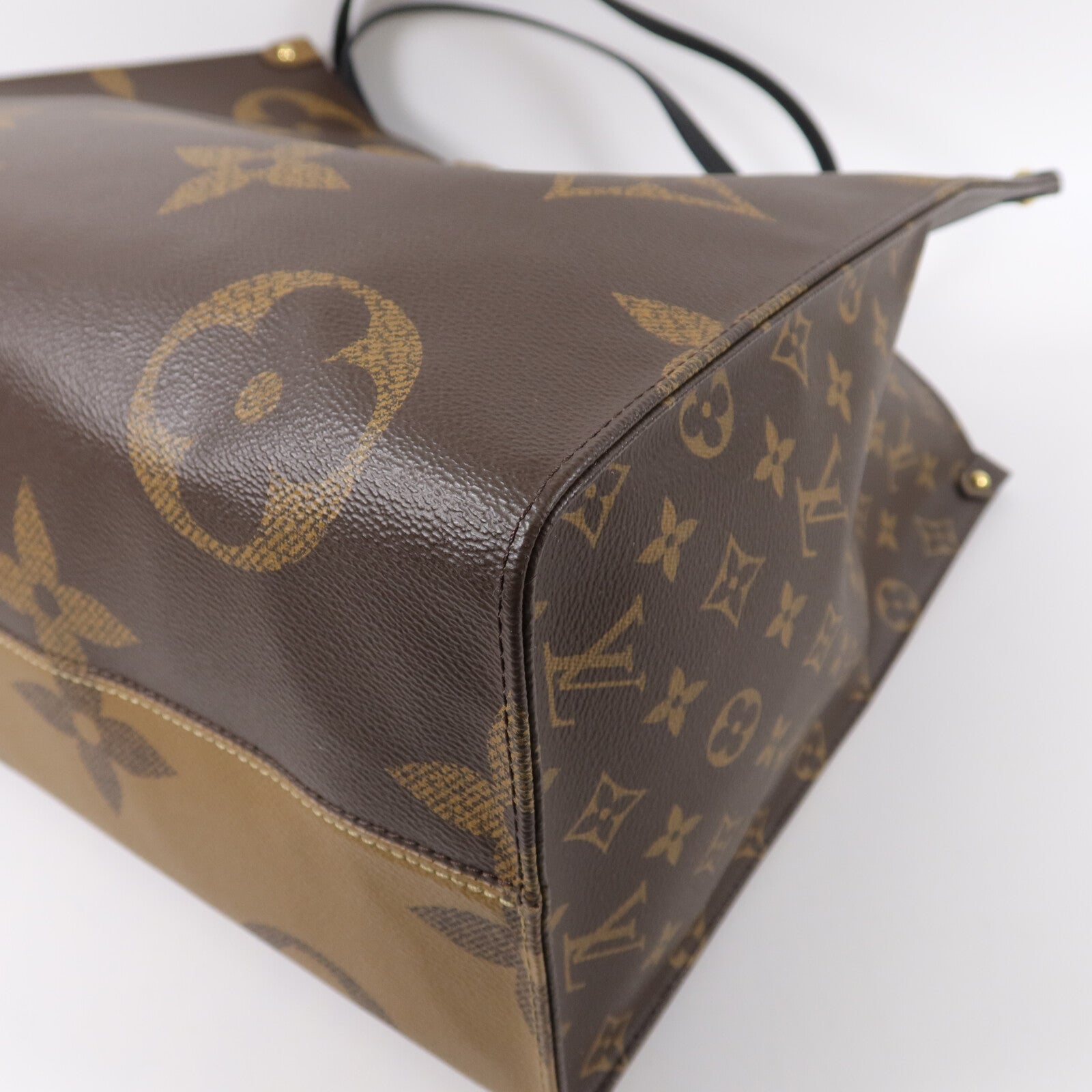 LOUIS VUITTON Monogram Giant Reverse On The Go GM金扣手挽肩背兩用袋
