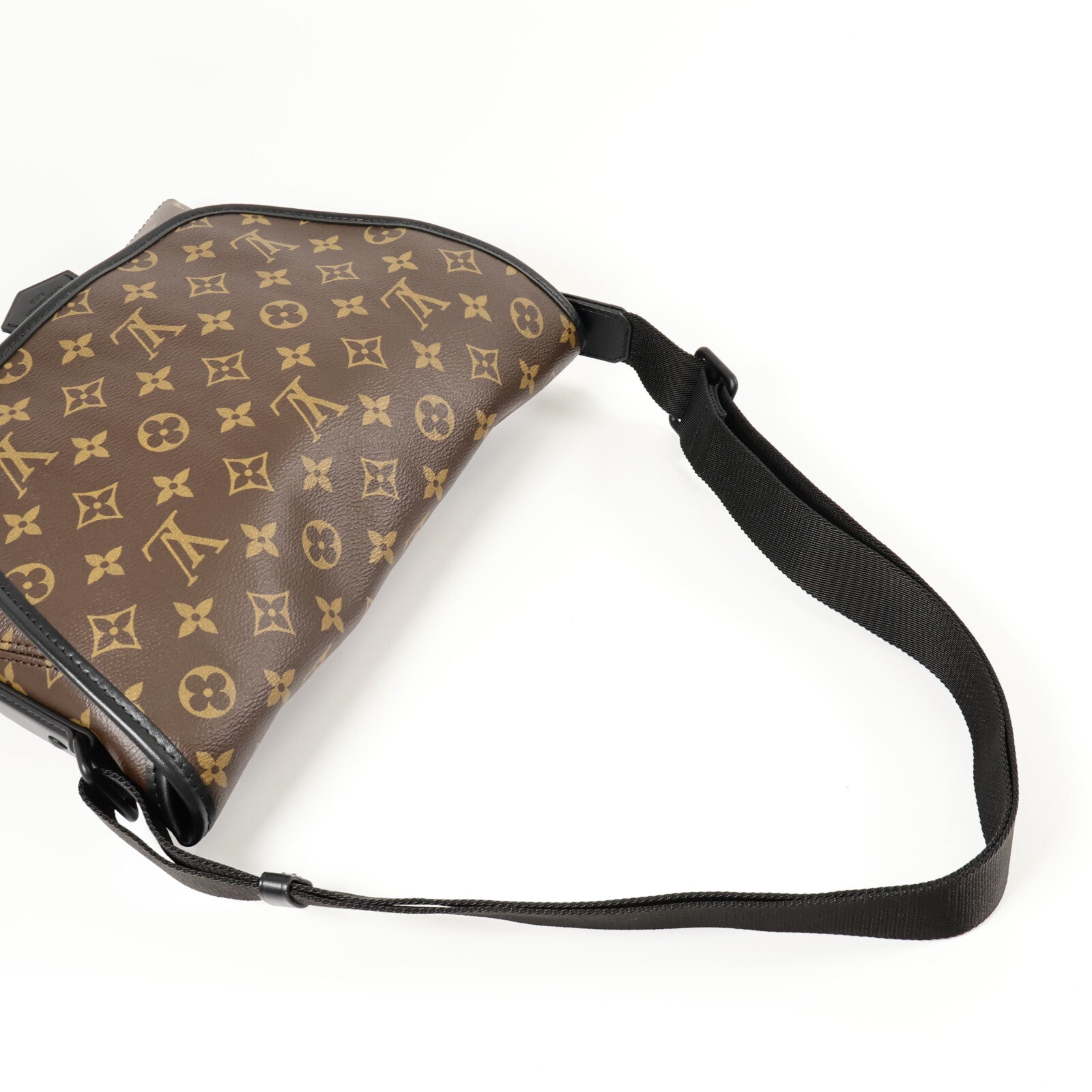 LOUIS VUITTON Monogram Macassar Magnetic Messenger Bag肩背袋
