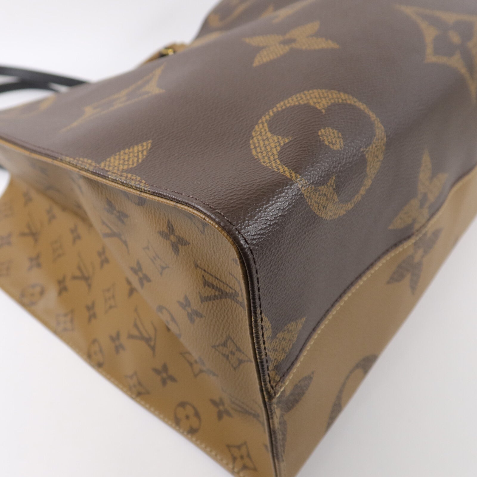 LOUIS VUITTON Monogram Giant Reverse On The Go GM金扣手挽肩背兩用袋
