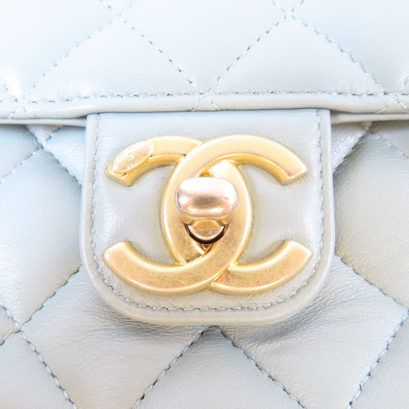 CHANEL 【激減優惠】菱格羊皮皮革Mini Flap金扣肩背袋淺灰色
