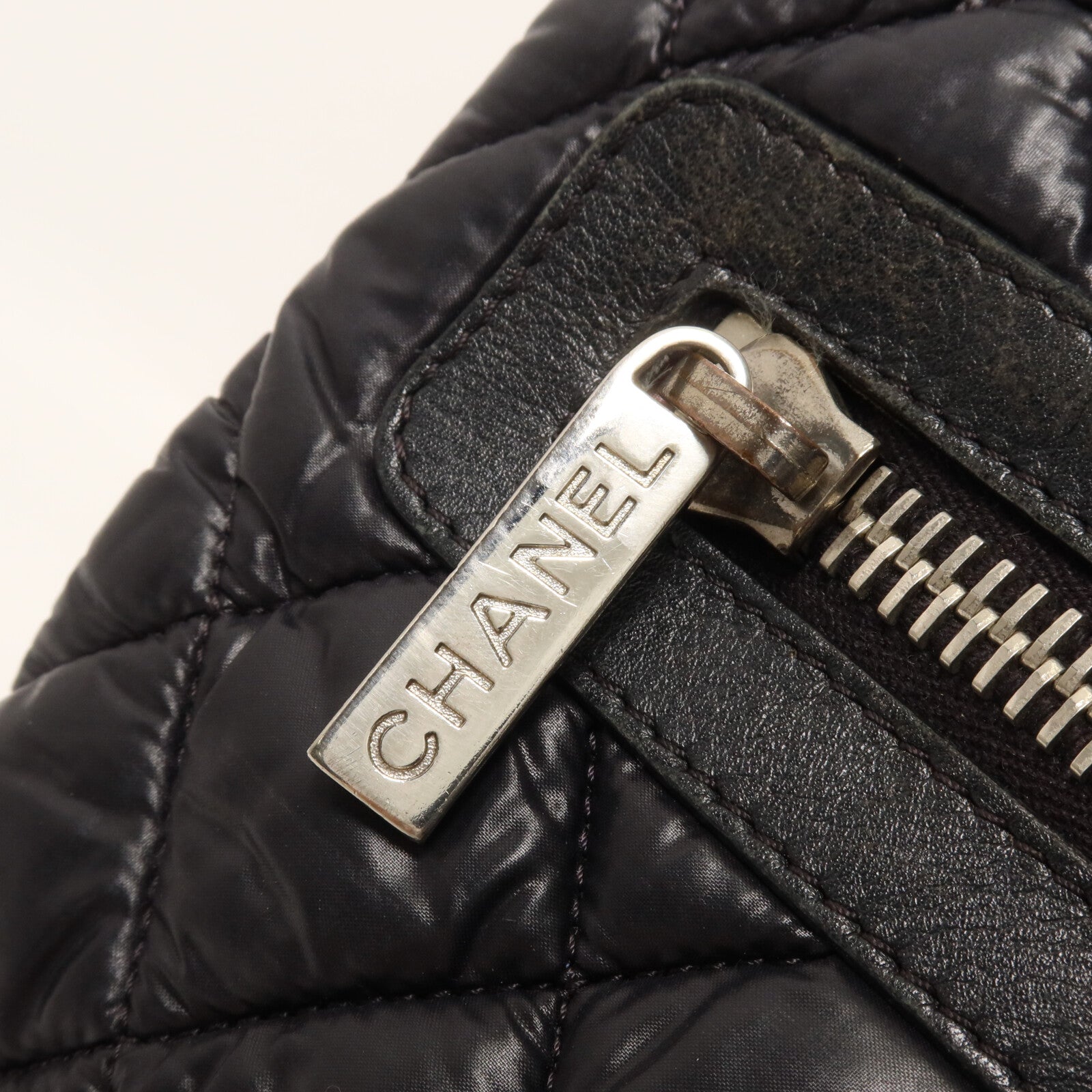 CHANEL 尼龍Coco Cocoon肩背袋
