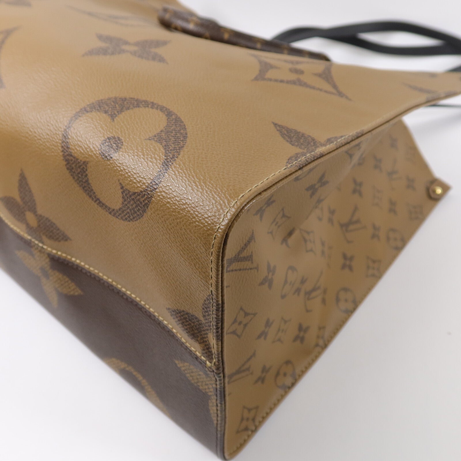 LOUIS VUITTON Monogram Giant Reverse On The Go GM金扣手挽肩背兩用袋