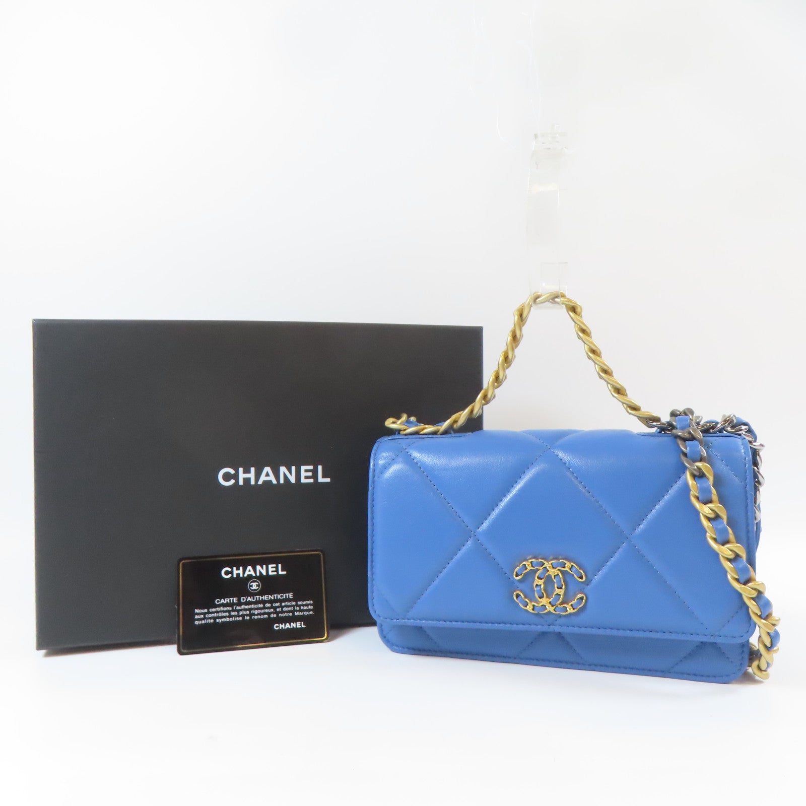 CHANEL 【激減優惠】菱格羊皮皮革19 WOC Wallet On Chain金扣手挽肩背兩用袋藍色