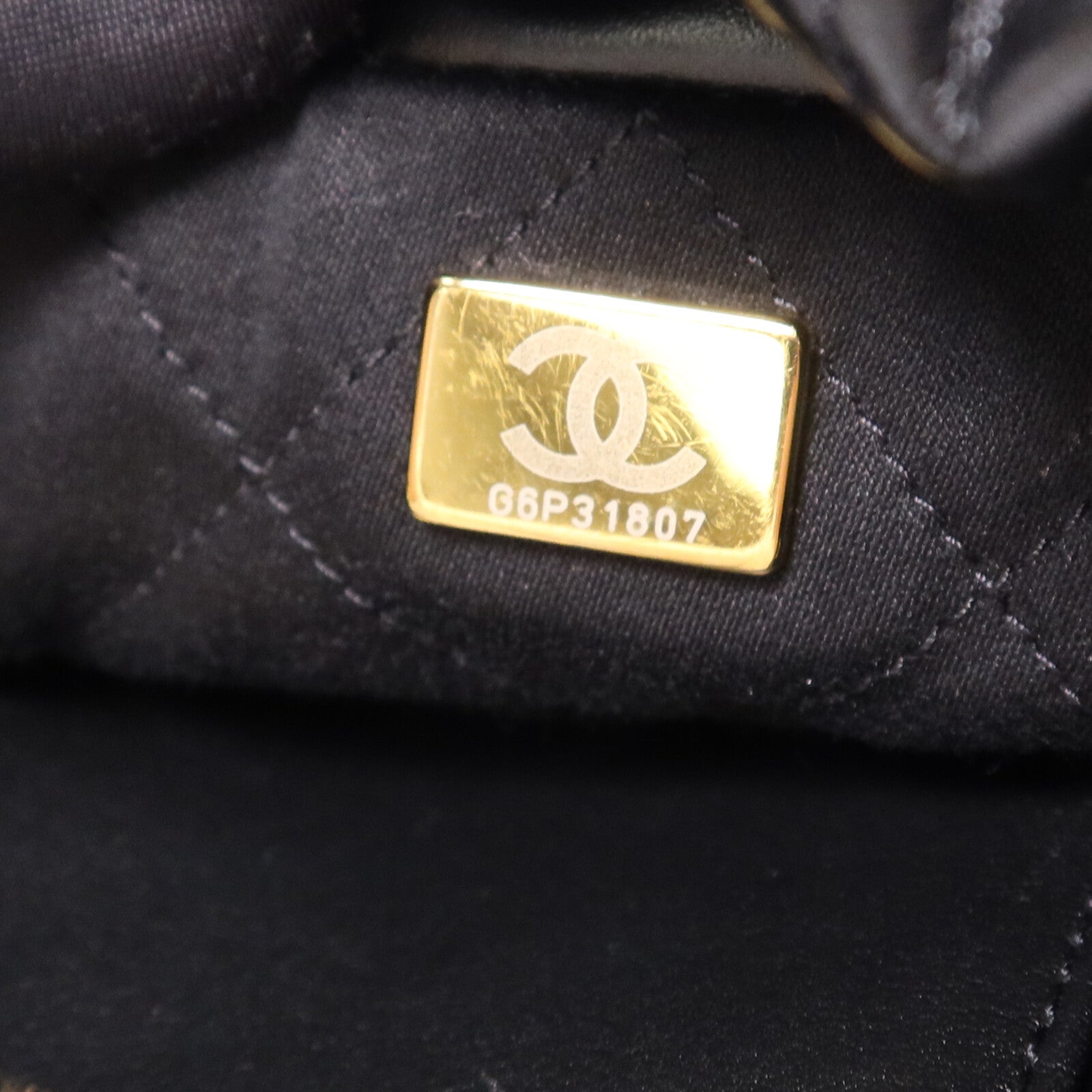 CHANEL 牛皮皮革C22 Mini金扣鏈帶肩背袋