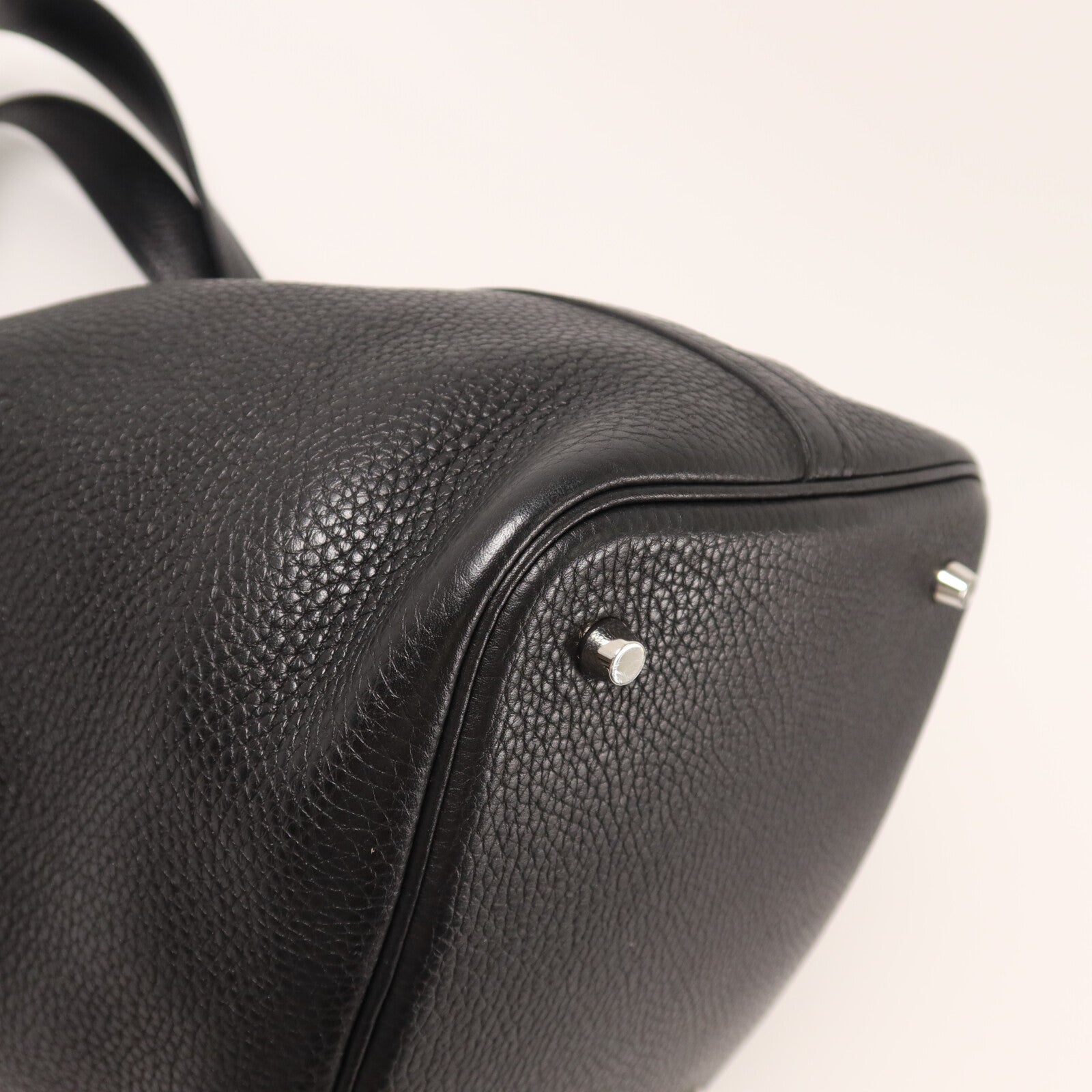 HERMES Clemence皮革Picotin MM扣手挽袋Noir