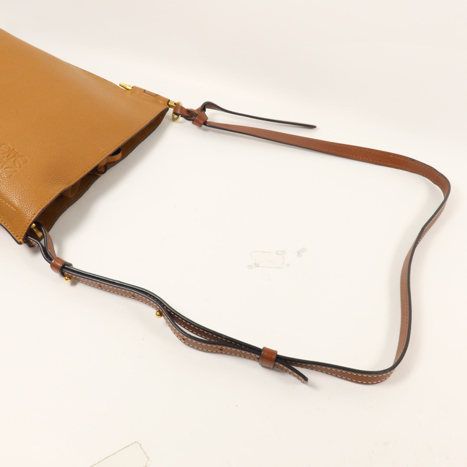 LOEWE 牛皮皮革Gate Bucket肩背袋