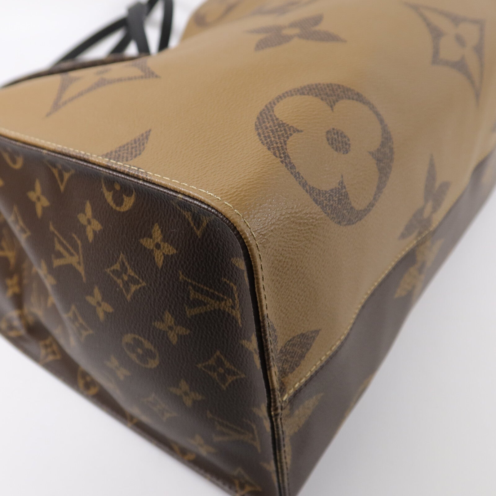 LOUIS VUITTON Monogram Giant Reverse On The Go GM金扣手挽肩背兩用袋
