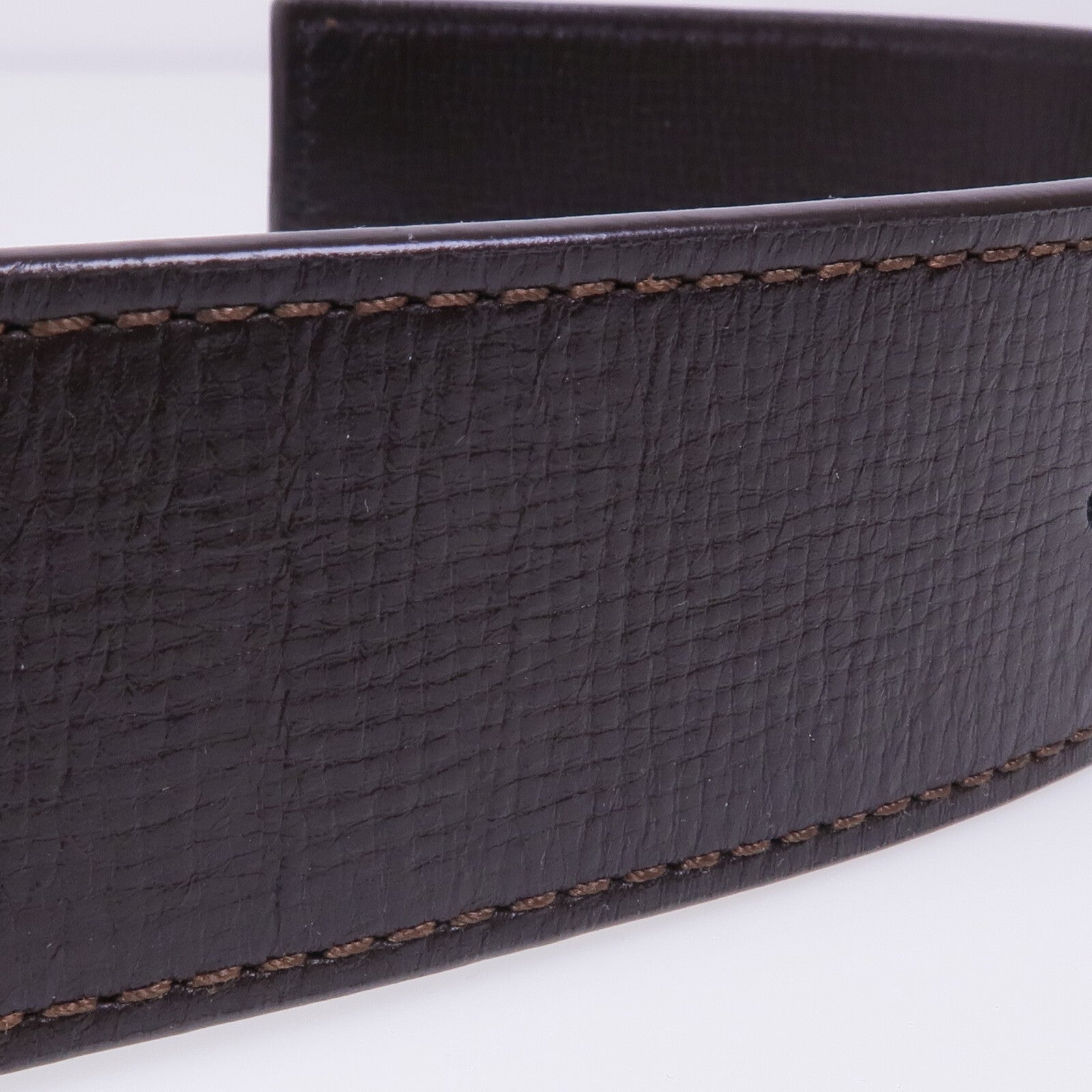 LOUIS VUITTON 牛皮皮革Ceinture LV Initial金扣皮帶