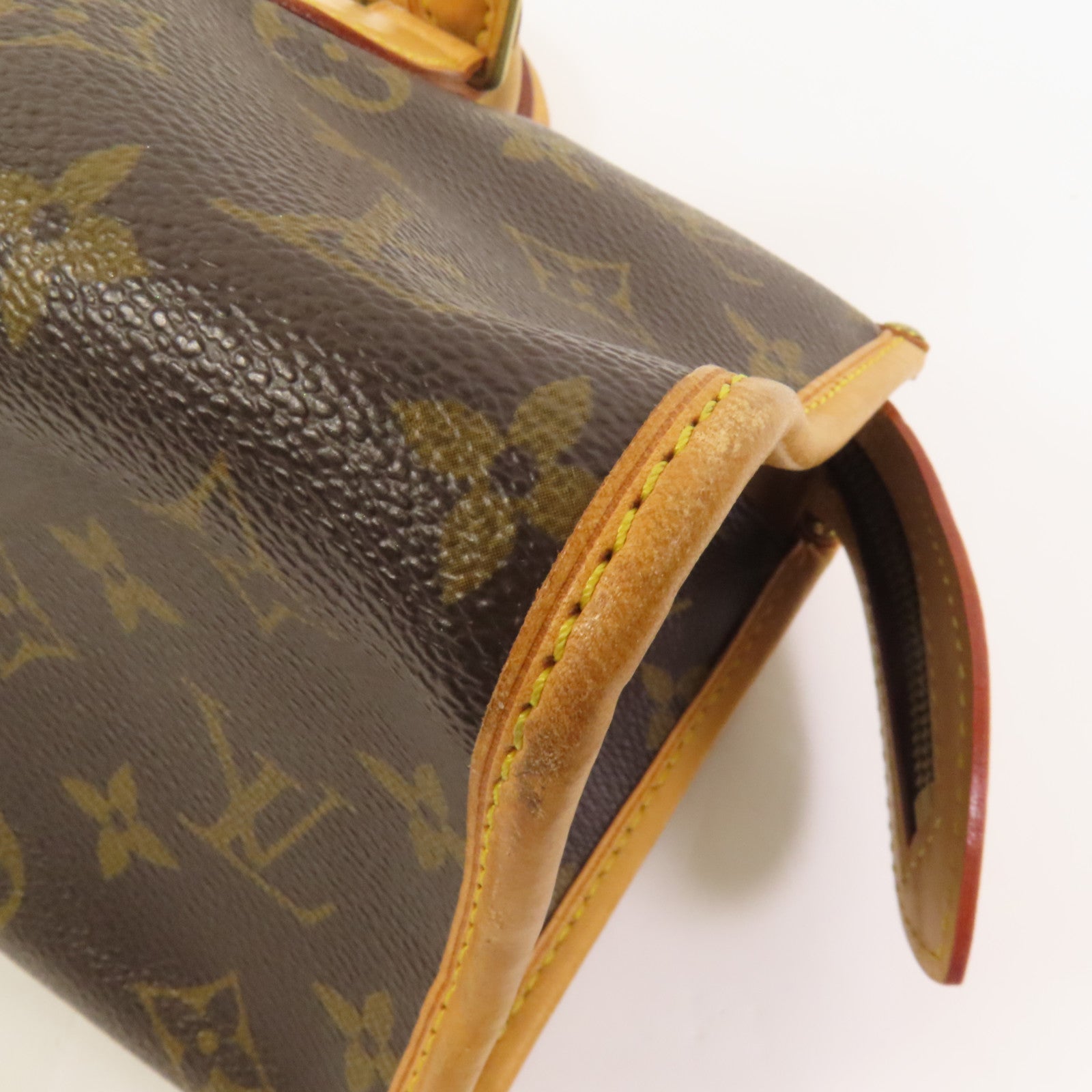 LOUIS VUITTON Monogram Popincourt金扣手挽袋