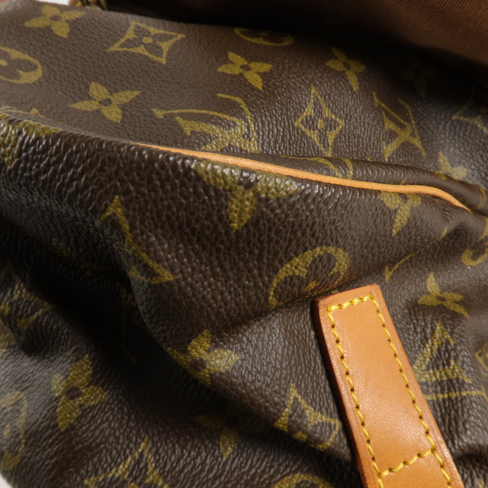 LOUIS VUITTON Monogram Saumur 35金扣肩背袋