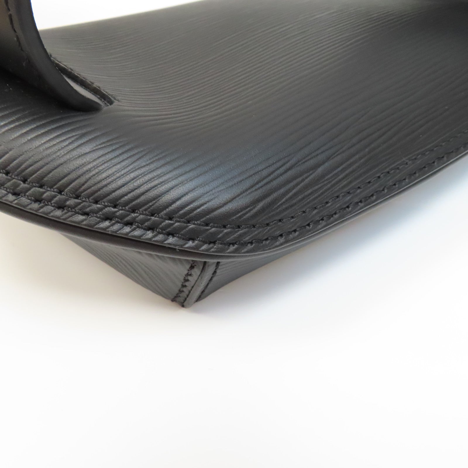 LOUIS VUITTON EPI Bum Bag銀扣肩背袋黑色