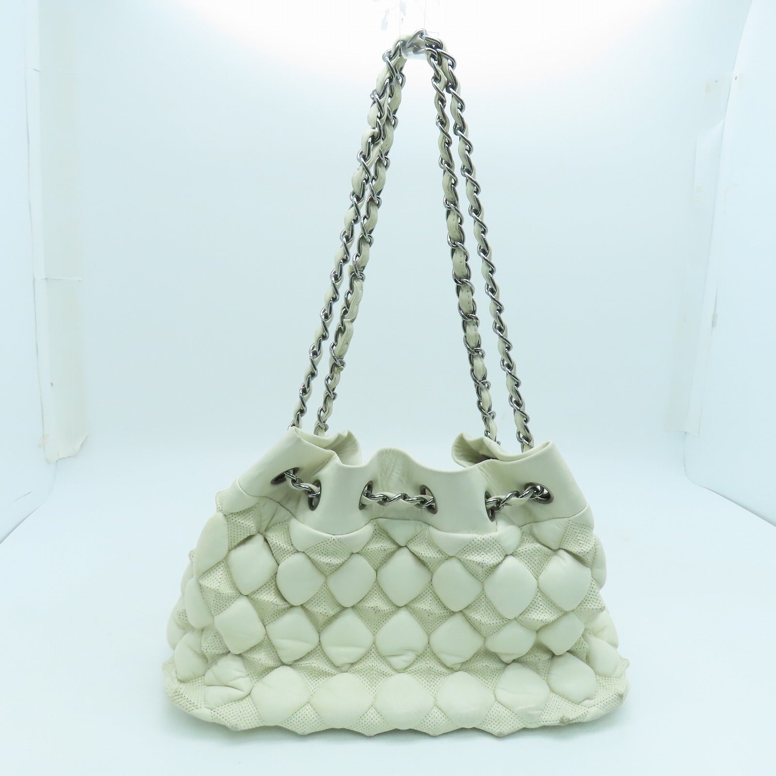 CHANEL 【激減優惠】菱格牛皮皮革Shoulder Bag銀扣肩背袋白色
