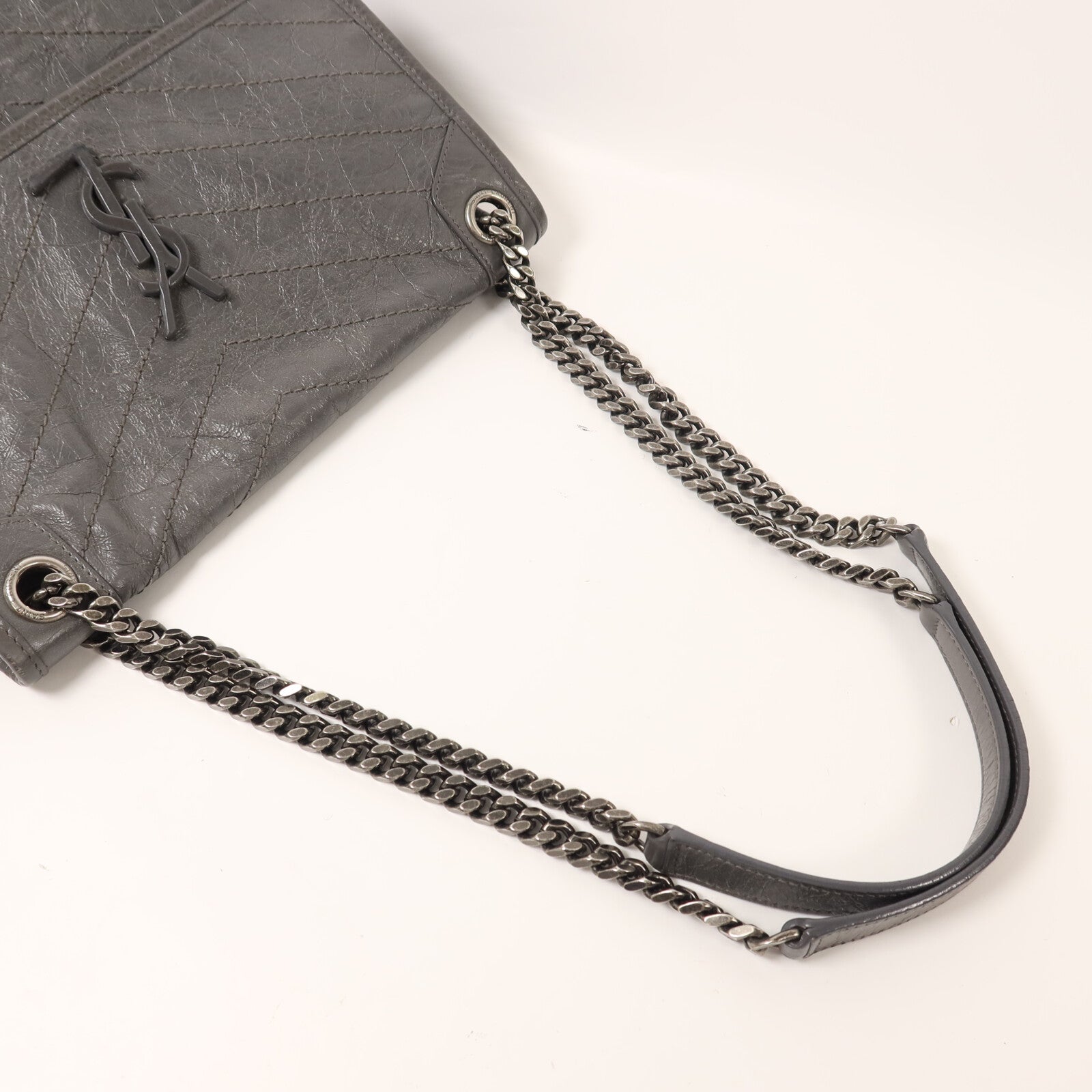 SAINT LAURENT 牛皮皮革Niki Medium鏈帶肩背袋